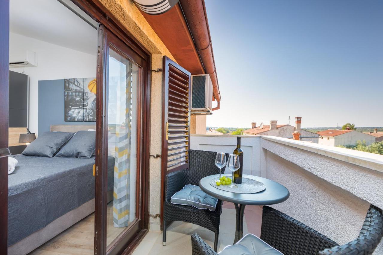 Wine House Apartments & Rooms Marceta Fazana Exterior photo
