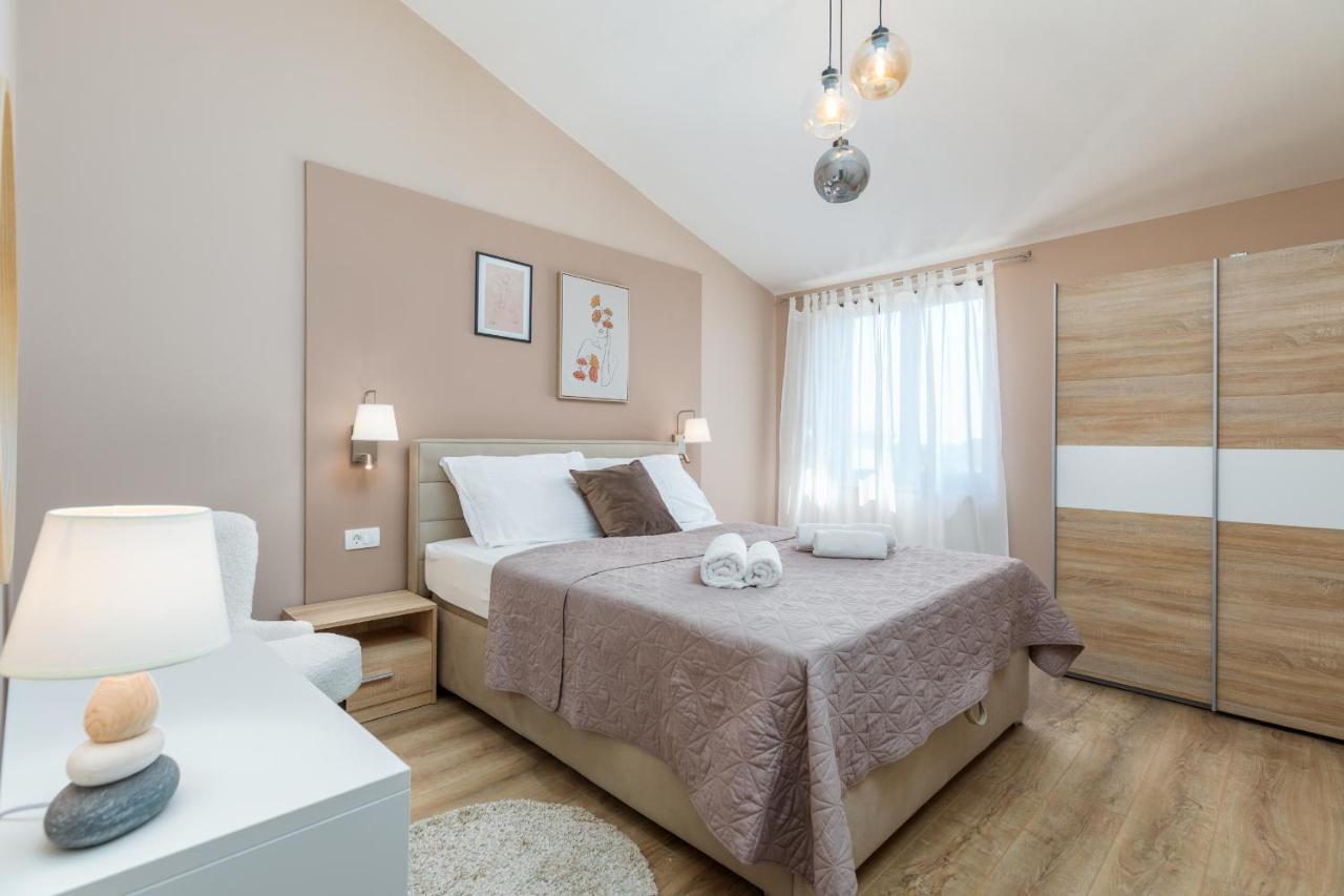 Wine House Apartments & Rooms Marceta Fazana Exterior photo