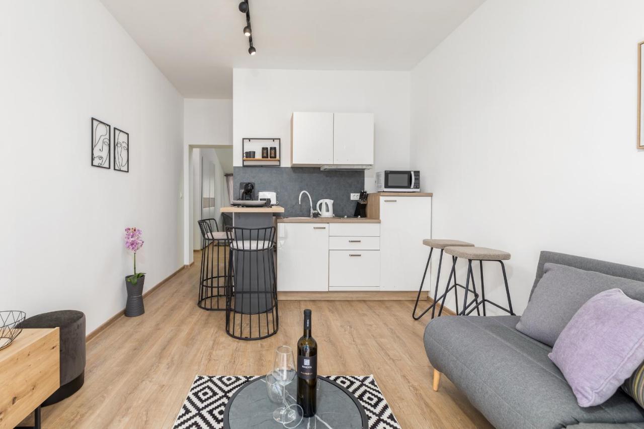 Wine House Apartments & Rooms Marceta Fazana Exterior photo
